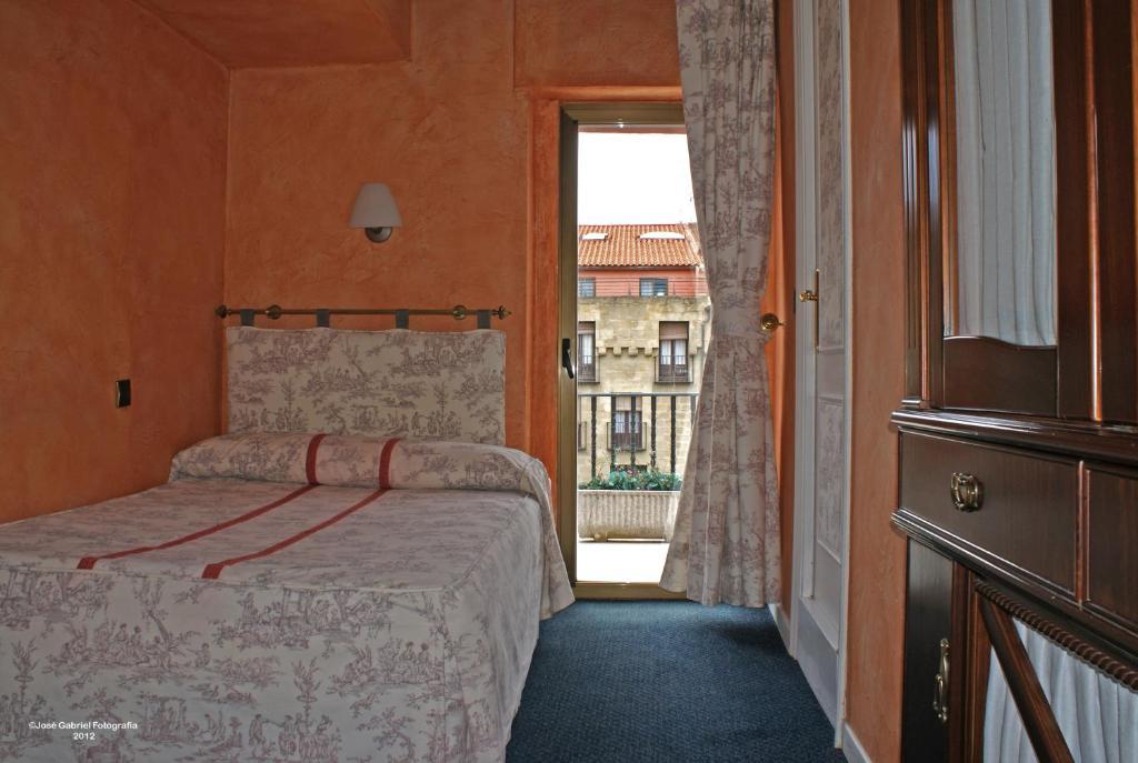 Hotel Marixa La Guardia Habitación foto